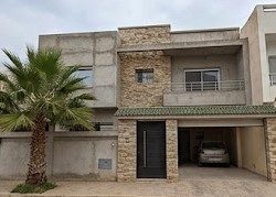 Villa de Standing avec Piscine - Hay Al Andalous