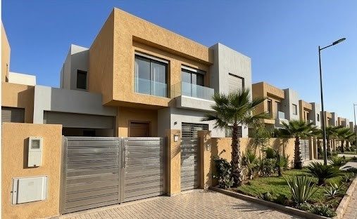 Villa Contemporaine avec Grand Garage - Boustan